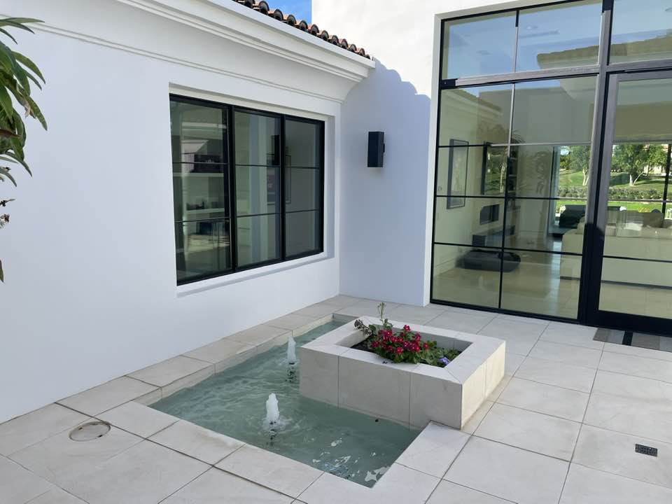 Desert Plunge Pools: The Compact, Cool Trend Sweeping Palm Springs<br />

